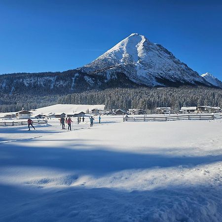 Alpenlandhaus Menardi Seefeld no Tirol Exterior foto