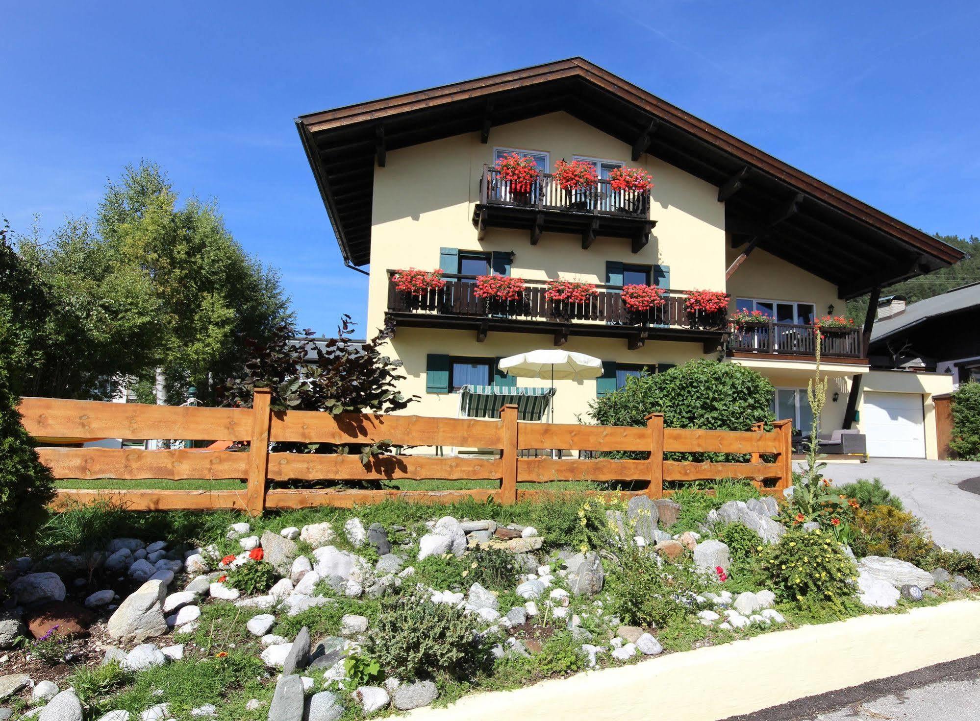 Alpenlandhaus Menardi Seefeld no Tirol Exterior foto